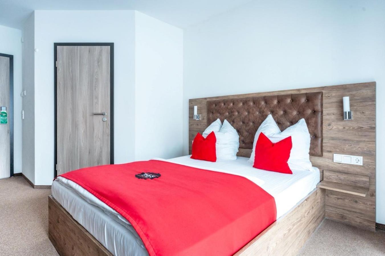 B&S Hotel Weißenhorn エクステリア 写真