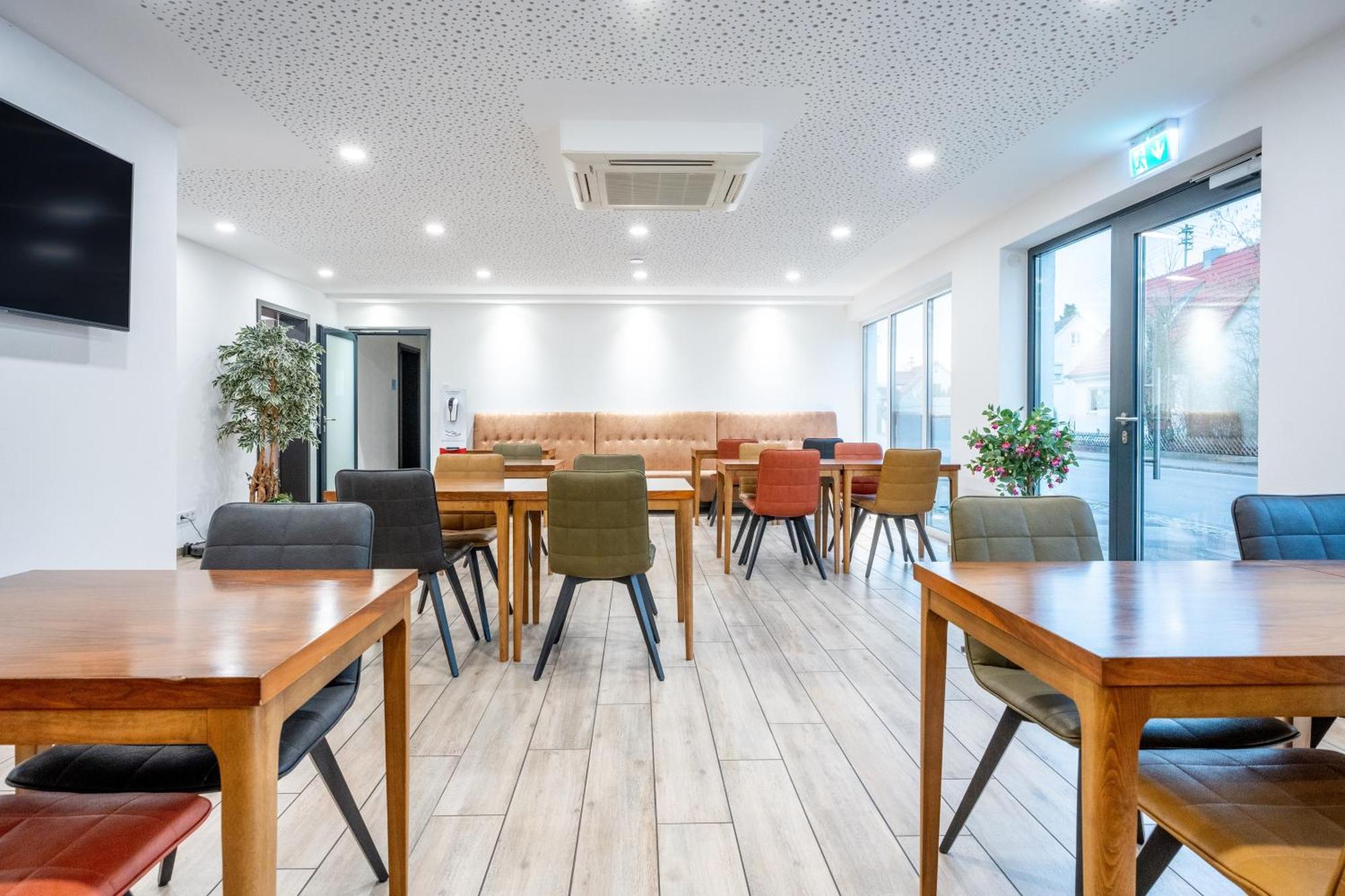 B&S Hotel Weißenhorn エクステリア 写真